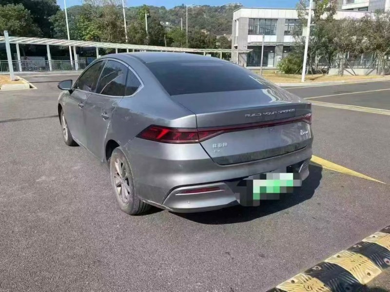厦门24年比亚迪秦5
