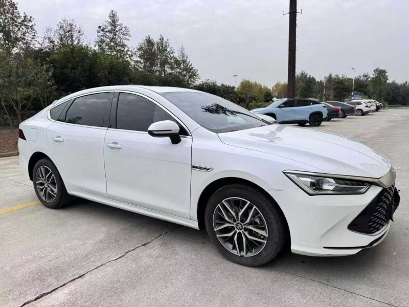 宜昌24年比亚迪秦2