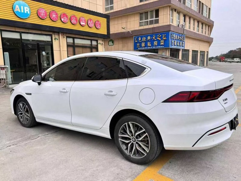 宜昌24年比亚迪秦8