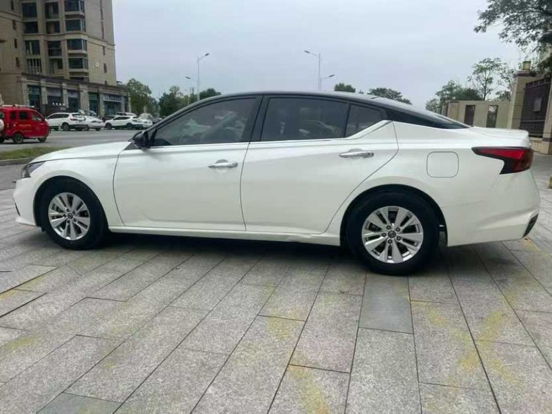 上饶19年日产天籁8