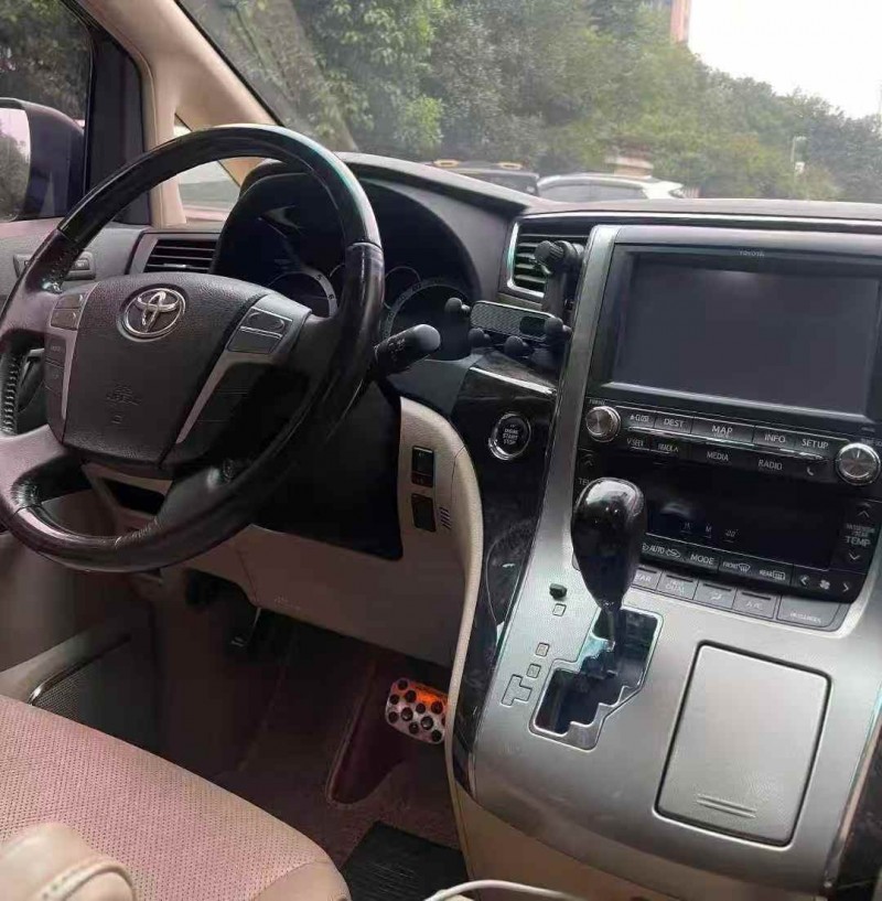 江门12年丰田埃尔法5