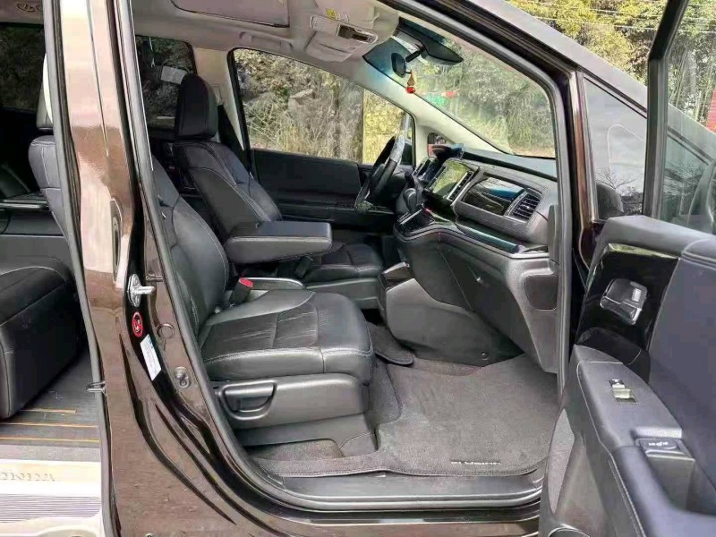 深圳19年本田艾力绅3