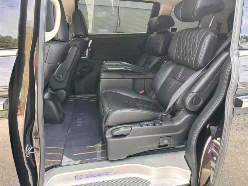 深圳19年本田艾力绅5