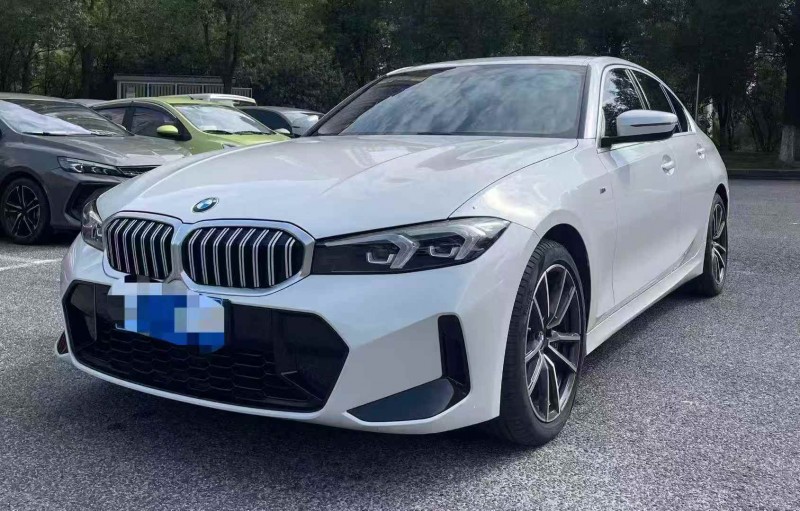 张家界24年宝马3系2