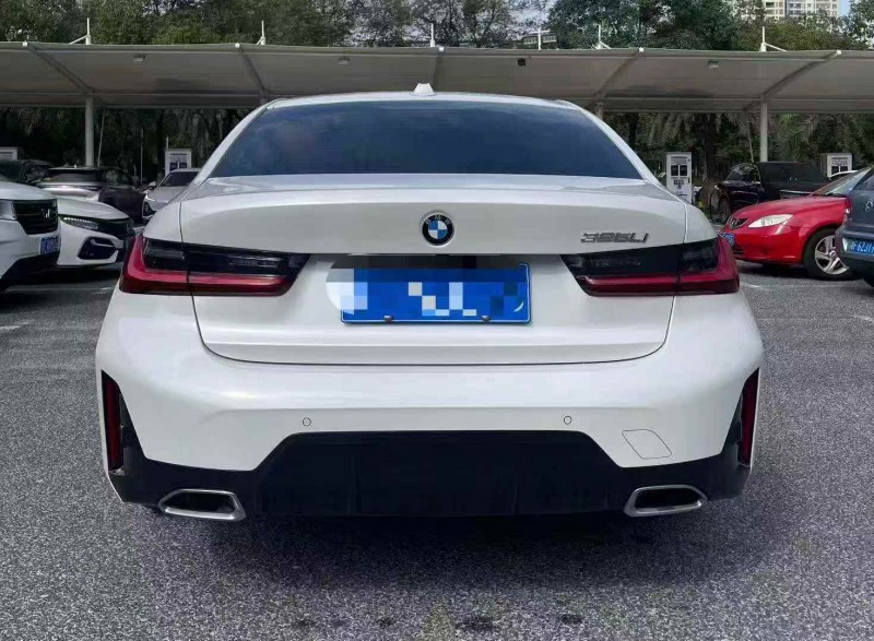 张家界24年宝马3系9