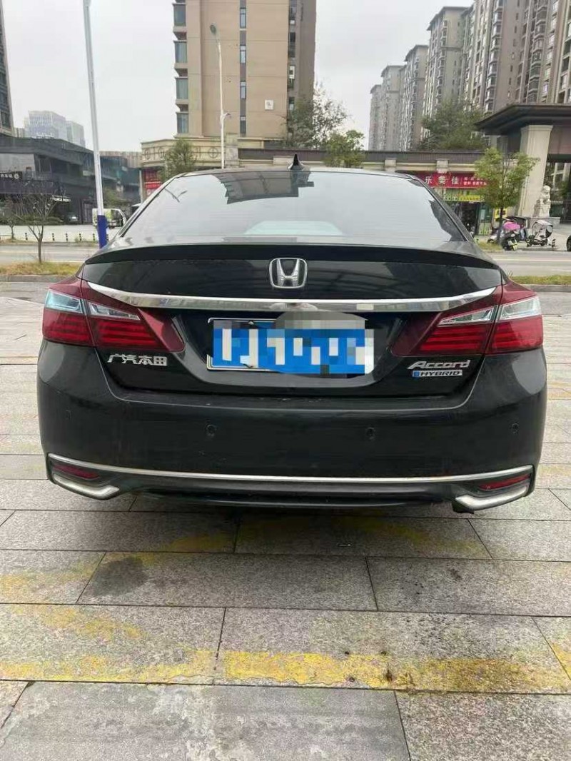 南昌17年本田雅阁2