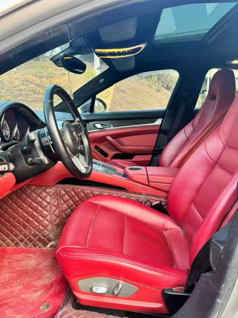 南昌12年保时捷帕拉梅拉6