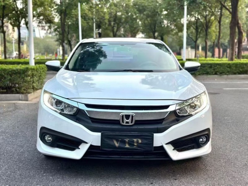 厦门17年本田思域1