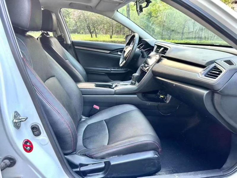 厦门17年本田思域6