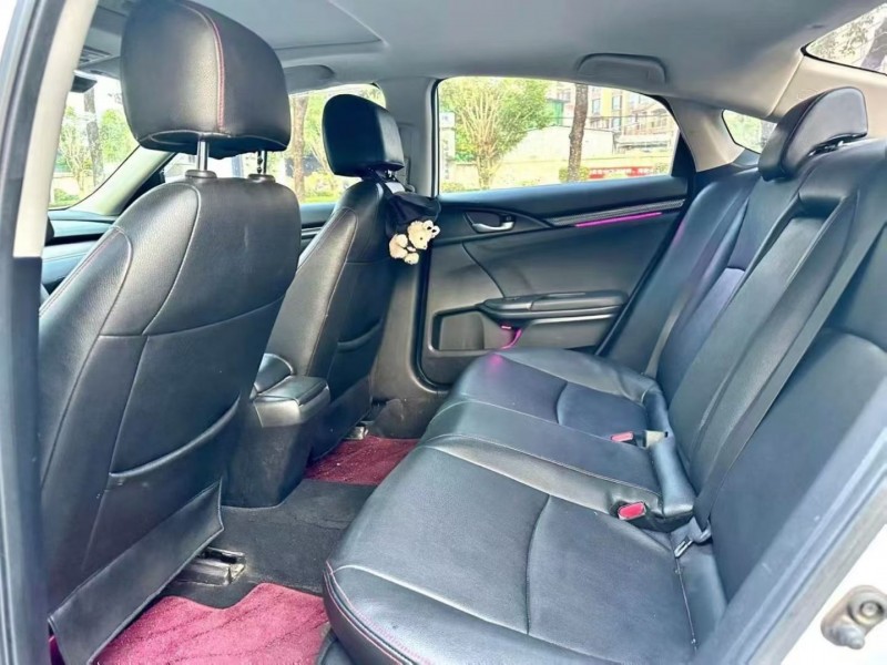 厦门17年本田思域8