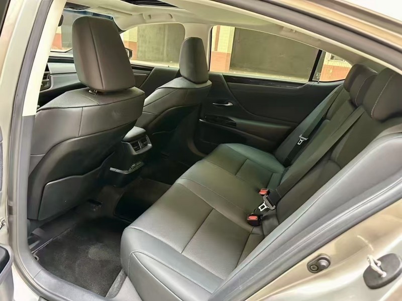 广州23年雷克萨斯ES6