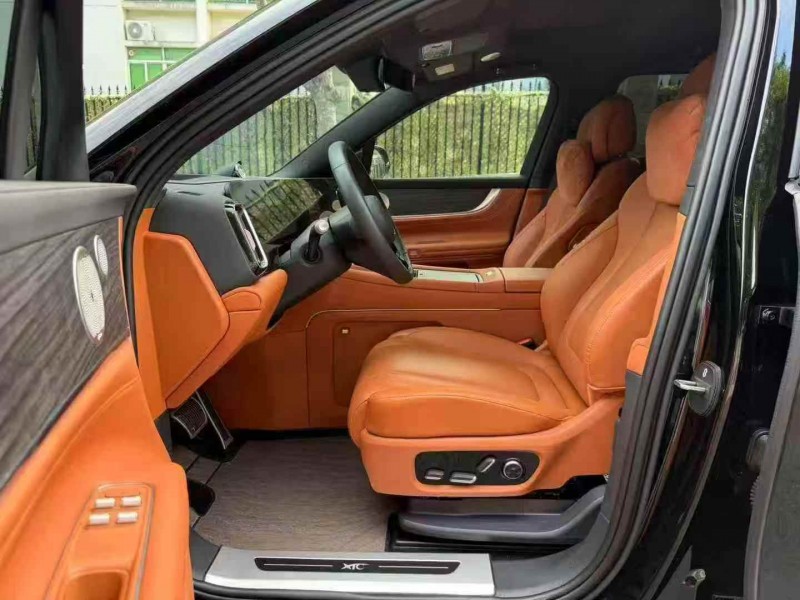 深圳25年华为智选问界4