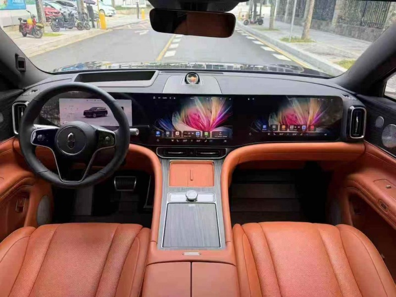 深圳25年华为智选问界7