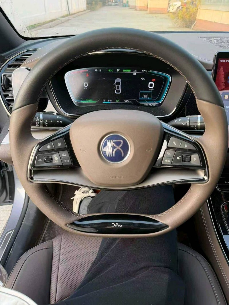 景德镇23年比亚迪汉4