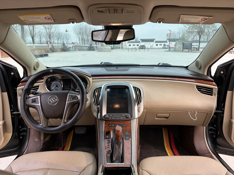 徐州13年别克君越4