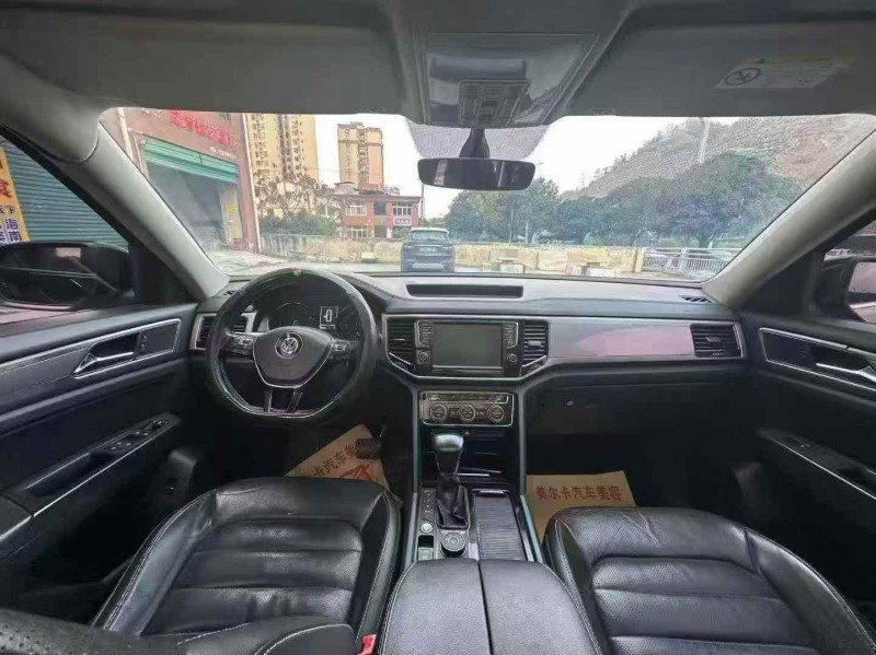 张家界17年大众途昂6