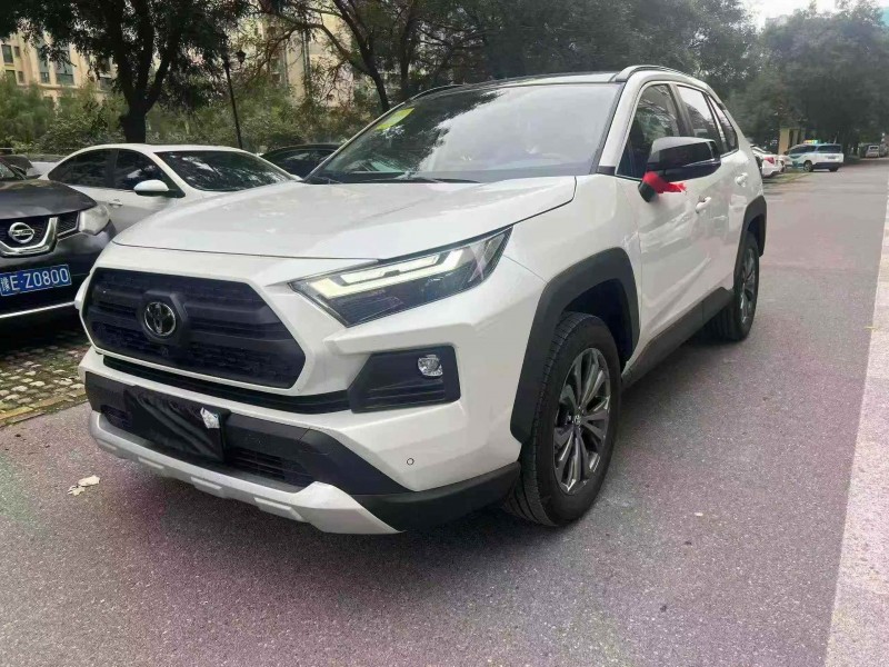 鹤壁25年丰田RAV4荣放2