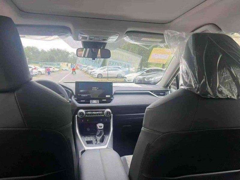 鹤壁25年丰田RAV4荣放4