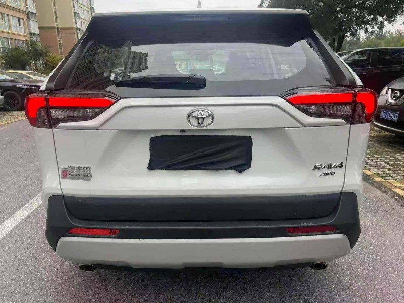 鹤壁25年丰田RAV4荣放9