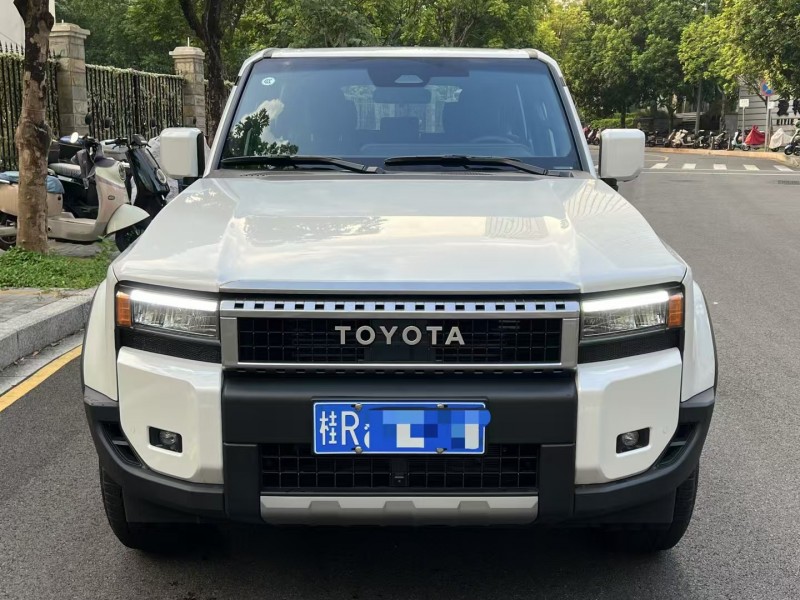 深圳25年丰田普拉多1