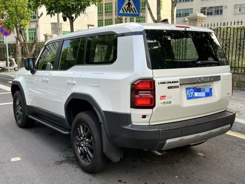 深圳25年丰田普拉多4