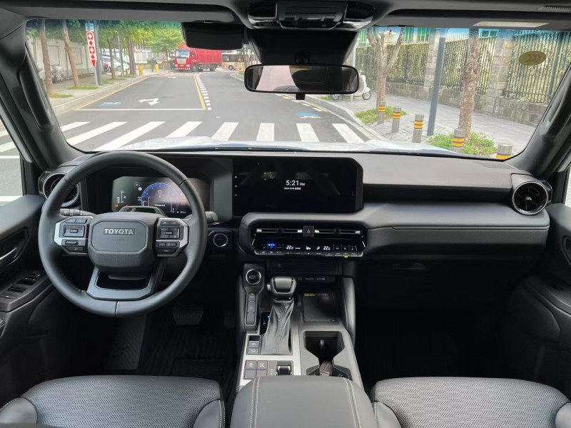 深圳25年丰田普拉多6