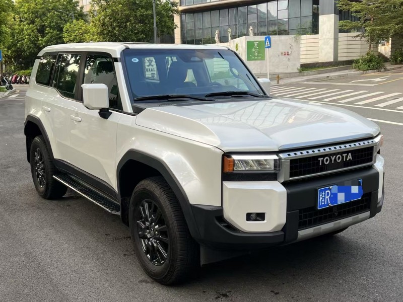 深圳25年丰田普拉多9