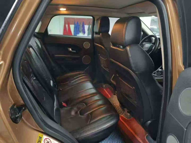 六盘水14年路虎极光7