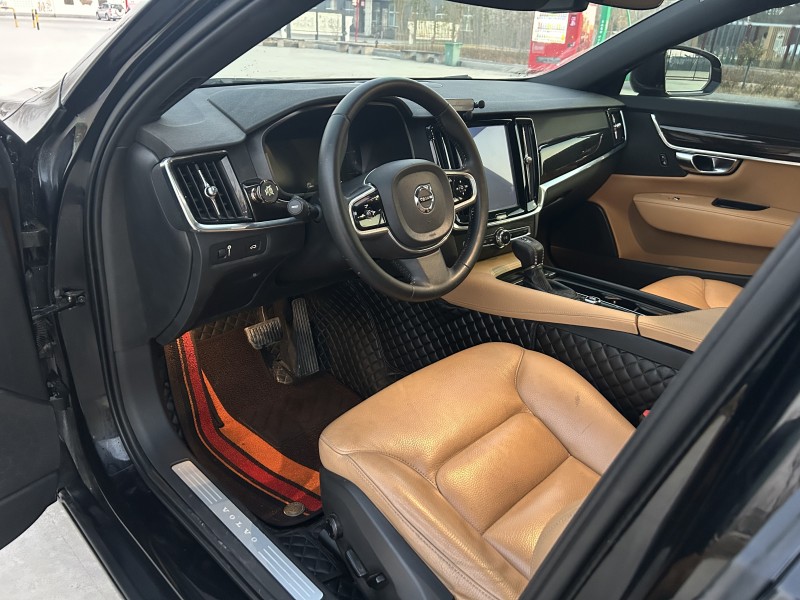 徐州17年沃尔沃S904