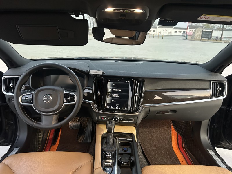 徐州17年沃尔沃S905