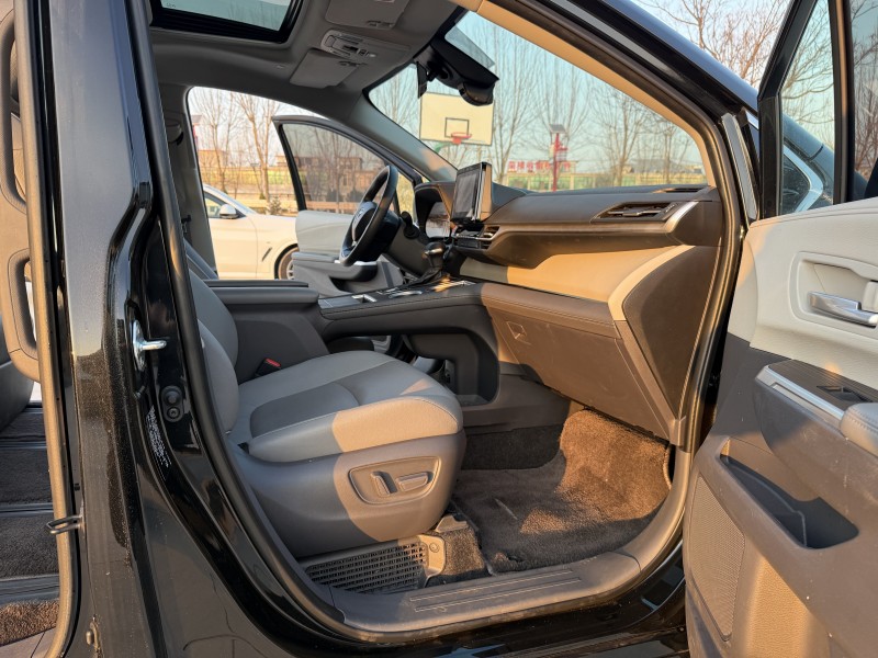 徐州24年丰田塞纳5