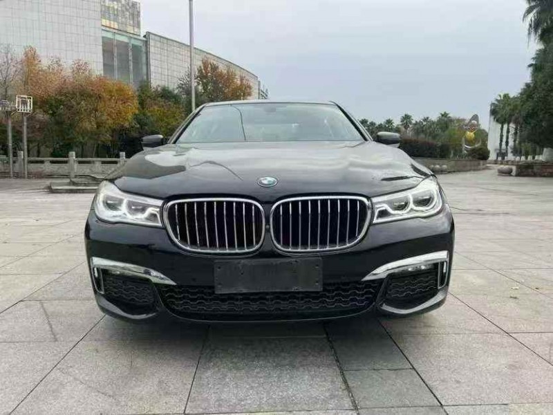 景德镇18年宝马7系1