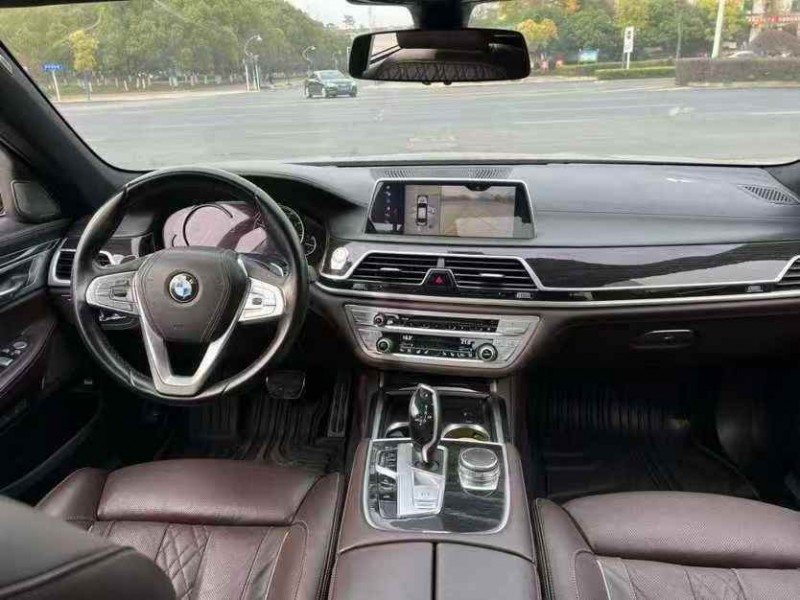 景德镇18年宝马7系5