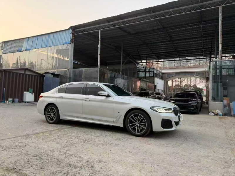 徐州21年宝马5系3