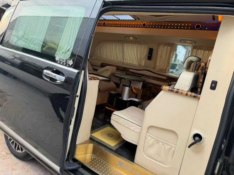 徐州19年奔驰威霆5