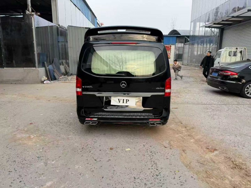 徐州19年奔驰威霆9