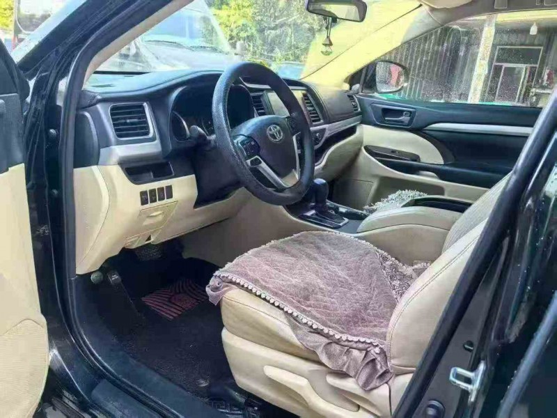 曲靖18年丰田汉兰达4
