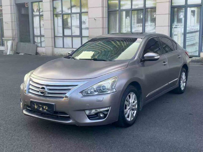 厦门13年日产天籁3