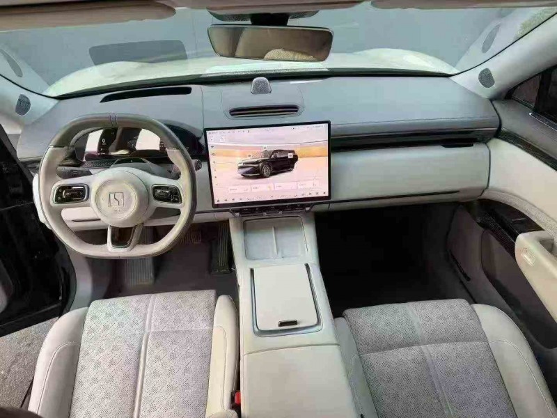 嘉兴25年极氪汽车7X5