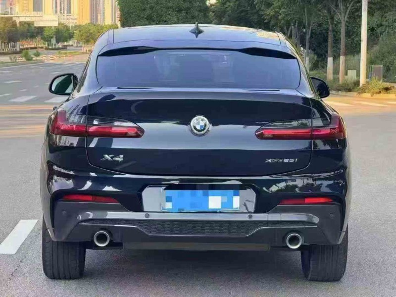 保山20年宝马X49