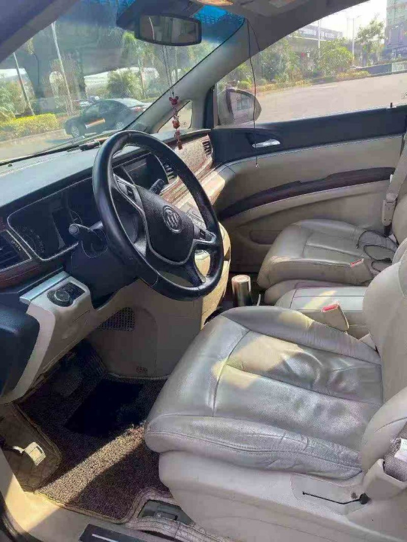 三明17年别克GL86