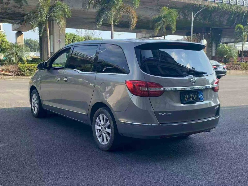 三明17年别克GL87