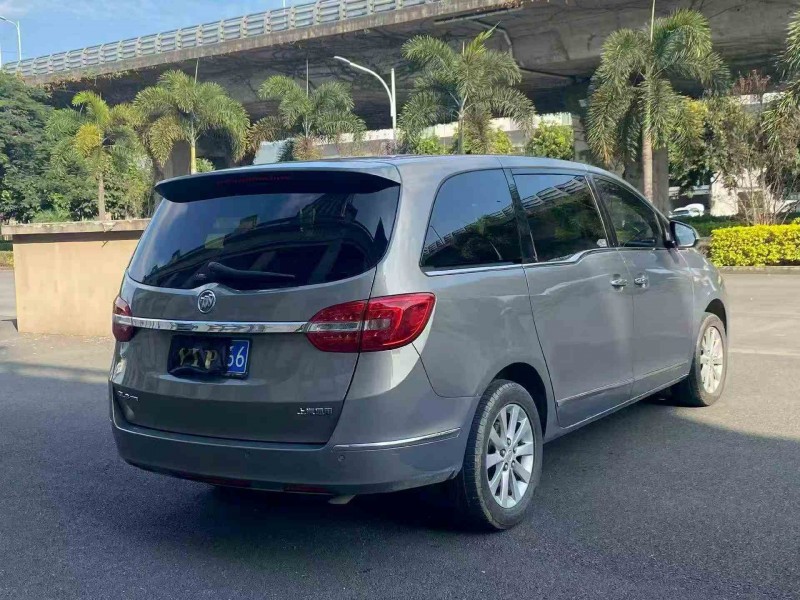 三明17年别克GL88