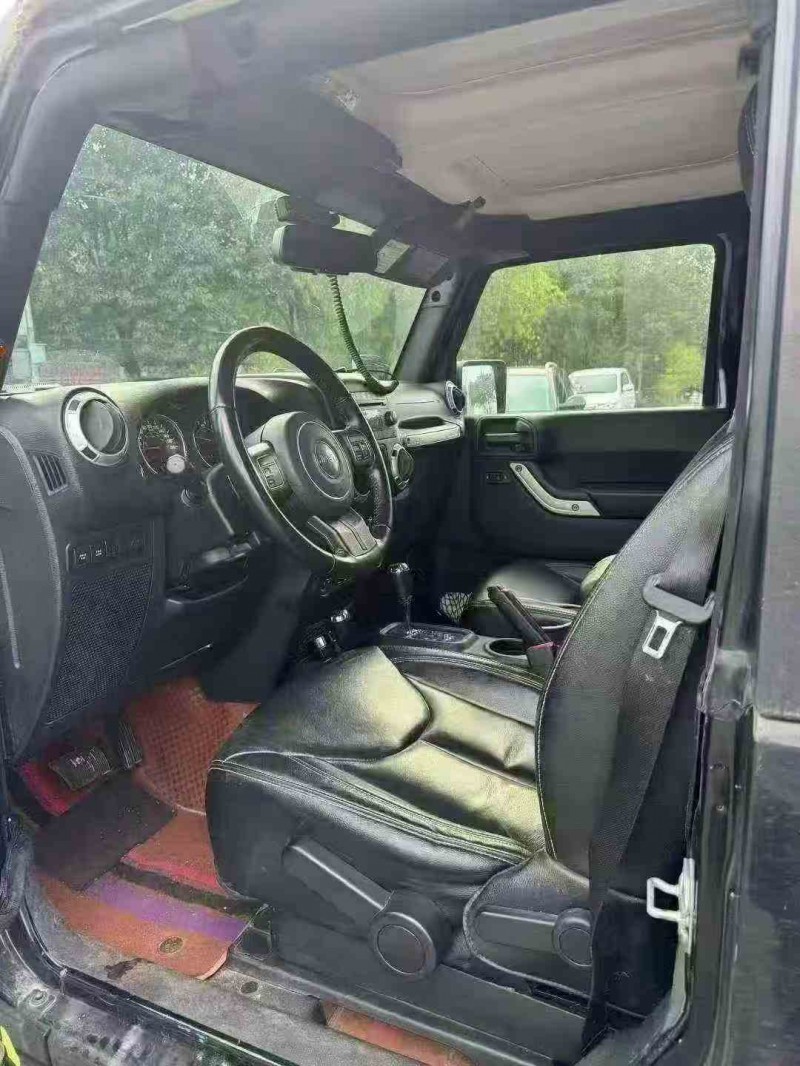 重庆18年Jeep牧马人4