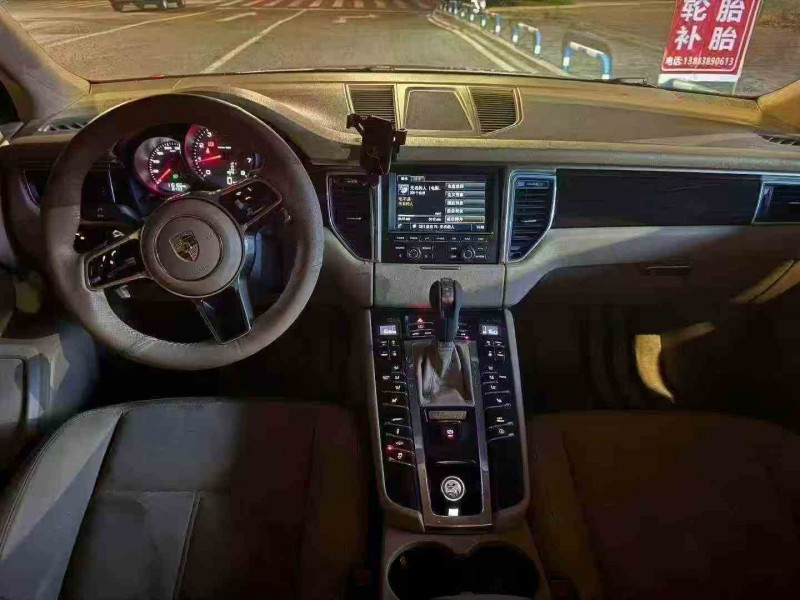 重庆15年保时捷Macan6