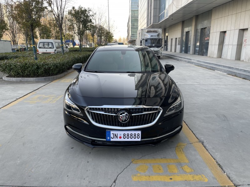 济宁19年别克君越1