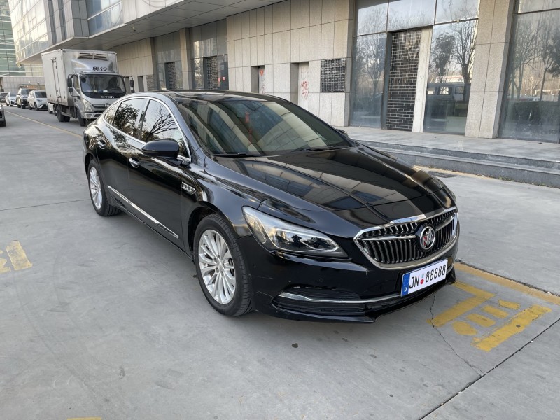 济宁19年别克君越3