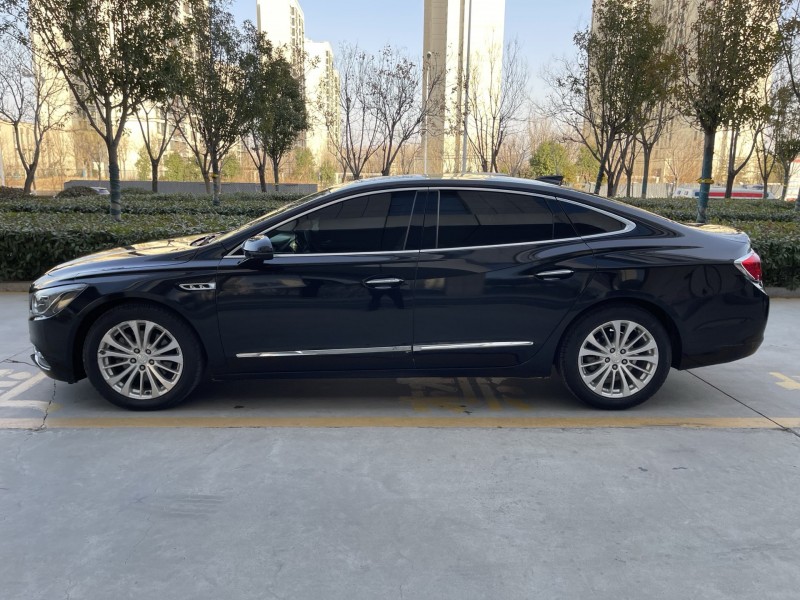 济宁19年别克君越8