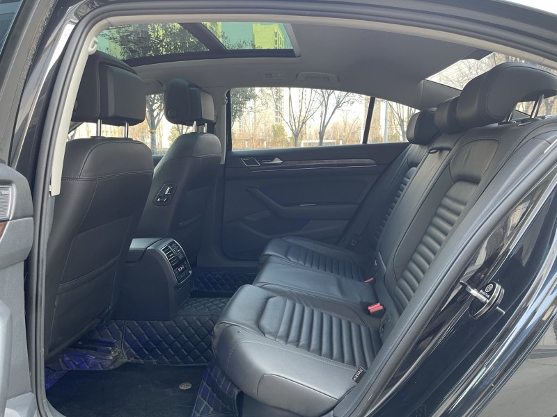 济宁19年大众迈腾5