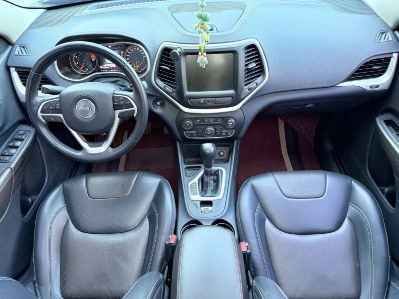 济宁20年Jeep自由光4